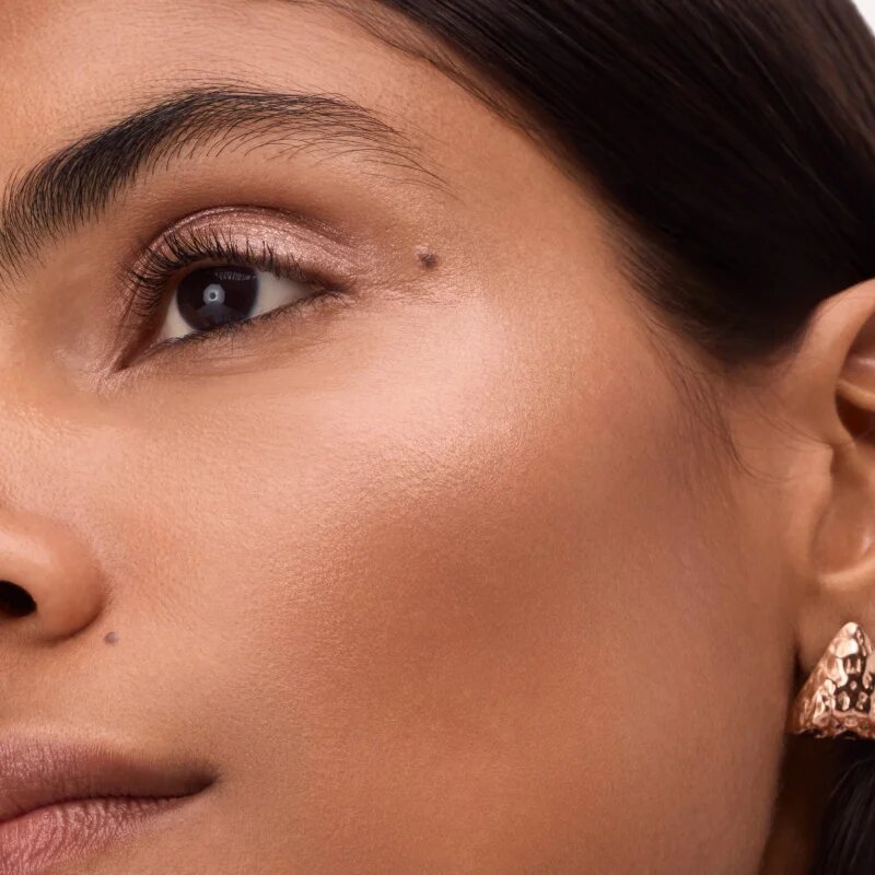 Catrice More Than Glow Liquid Highlighter течен хайлайтър цвят 020 Dewy Rose 10.5 мл.