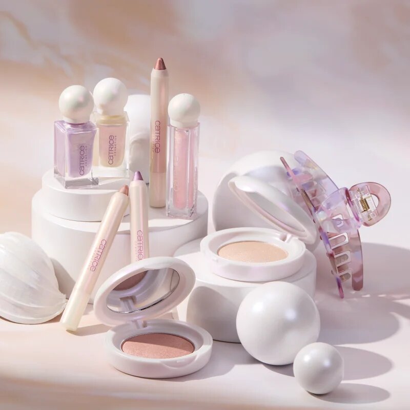 Catrice PEARLFECTION интензивни сенки за очи в стик цвят 02 Pearl Glaze гр.