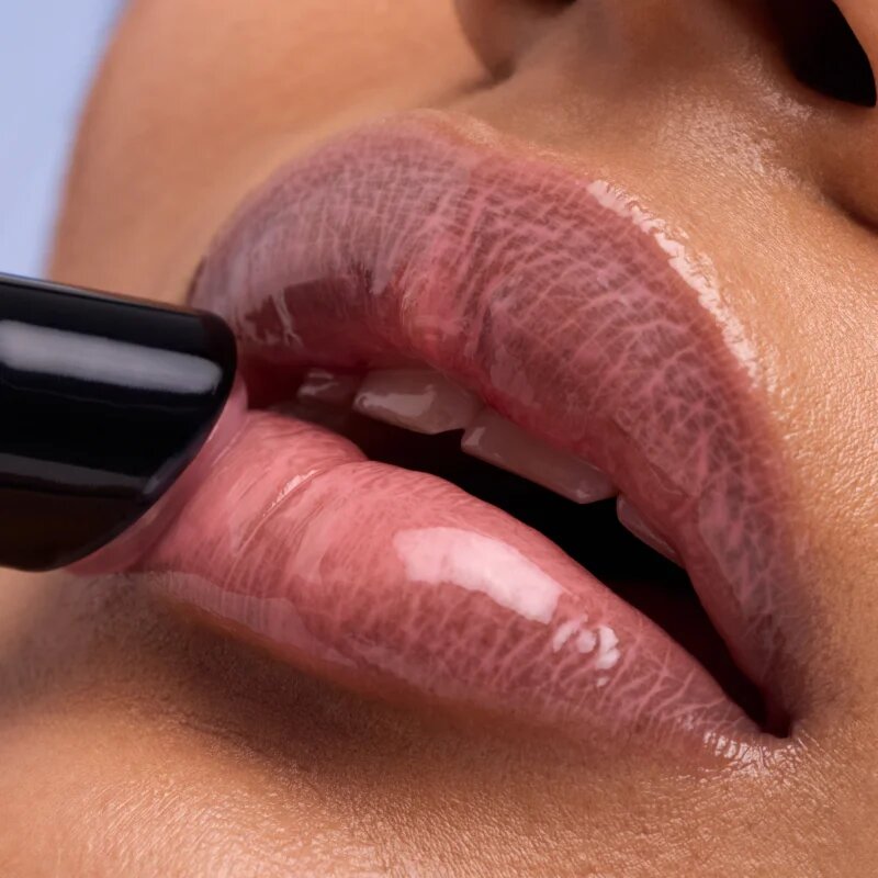 Catrice Peptide Drip Milky Lip Serum гланц-грижа за устни с пептиди цвят C010 Flirty Flush 9 мл.