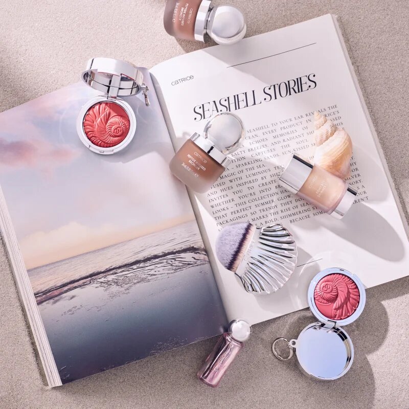Catrice Seashell Stories бронзиращ серум цвят C02 Fake It Till You Tan 24 мл.