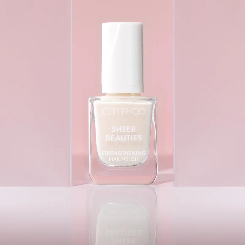 Catrice Sheer Beauties Strengthening Nail Polish подсилващ лак за нокти цвят 010 Milky Not Guilty 10.5 мл.