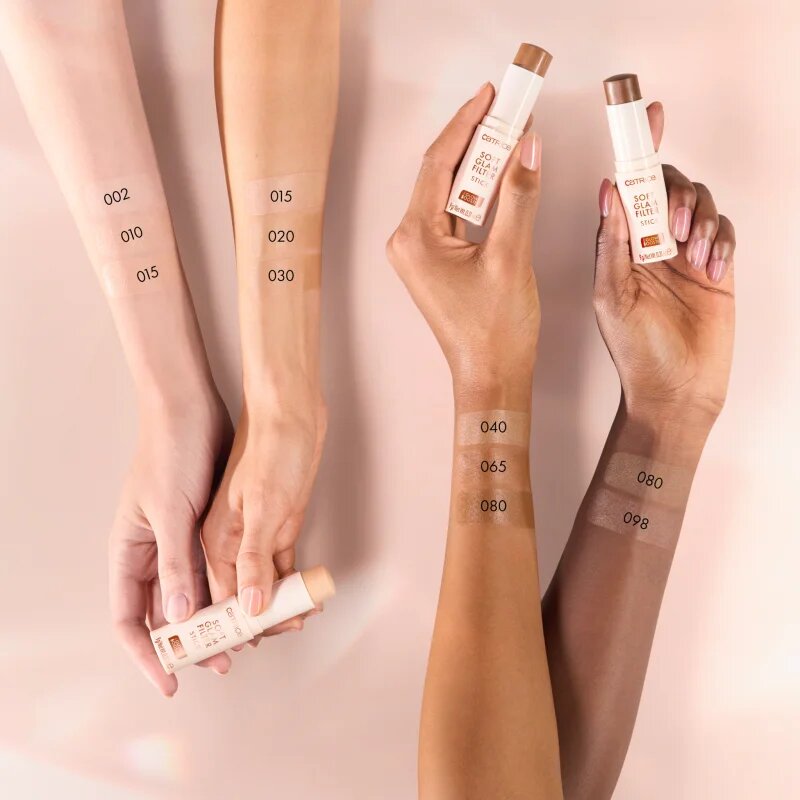 Catrice Soft Glam Filter Stick фон дьо тен в стик цвят 020 Light - Medium 9 гр.