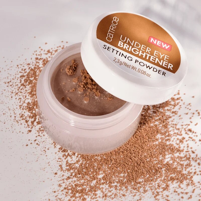 Catrice Under Eye Brightener фиксираща пудра с хидратиращ ефект цвят 030 Golden Toffee 2.3 гр.
