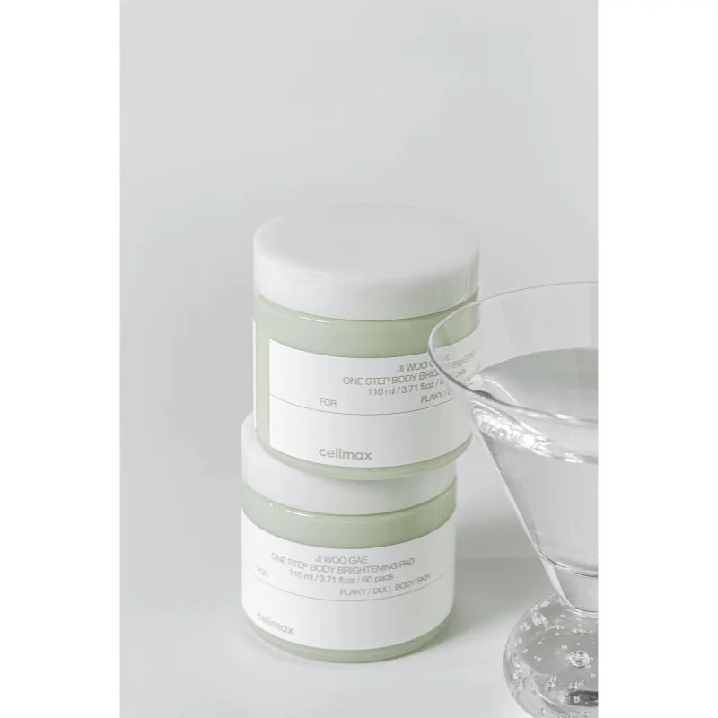 celimax Ji Woo Gae One Step Body Brightening Pad ексфолиращи възглавнички за тяло 60 бр.