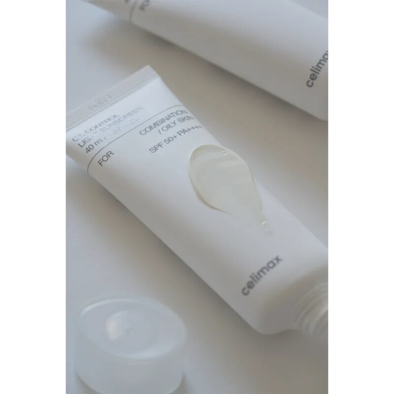 celimax Oil Control Light Sunscreen слънцезащитен крем SPF 50+ за смесена и мазна кожа 40 мл.