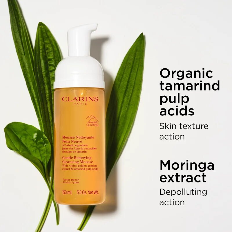 Clarins Cleansing Gentle Renewing Cleansing Mousse нежна почистваща пяна за всички типове кожа на лицето 150 мл.