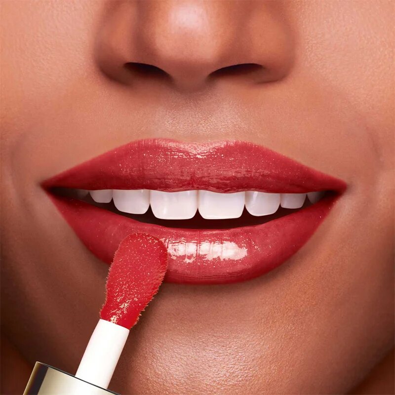 Clarins Lip Comfort Oil масло от нар с хидратиращ ефект цвят 03 cherry 7 мл.