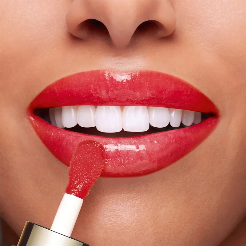 Clarins Lip Comfort Oil масло от нар с хидратиращ ефект цвят 03 cherry 7 мл.