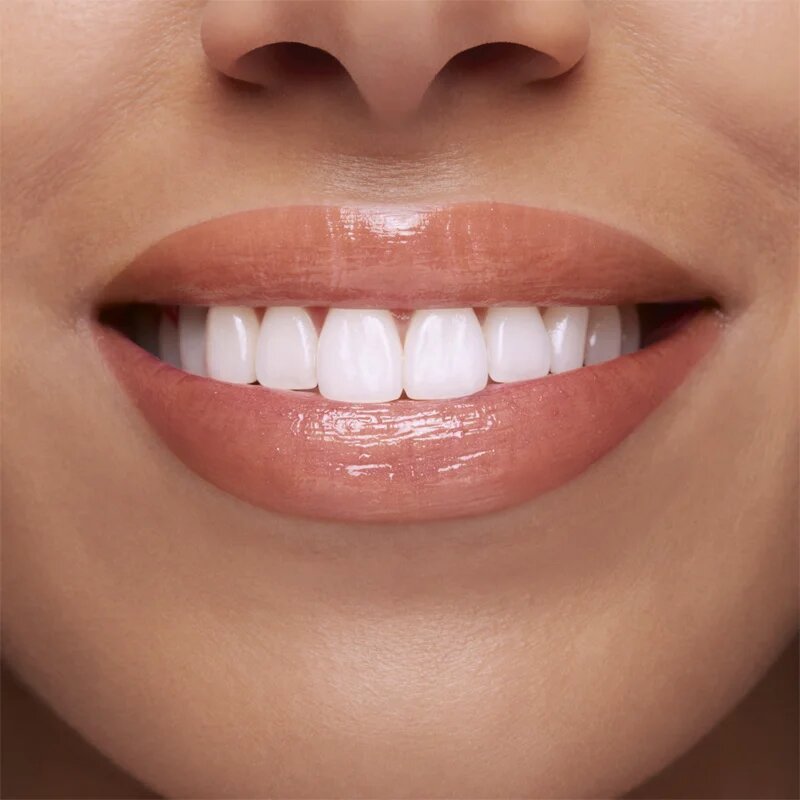 Clarins Lip Perfector Shimmer блясък за устни с хидратиращ ефект цвят 02 Apricot Shimmer 12 мл.