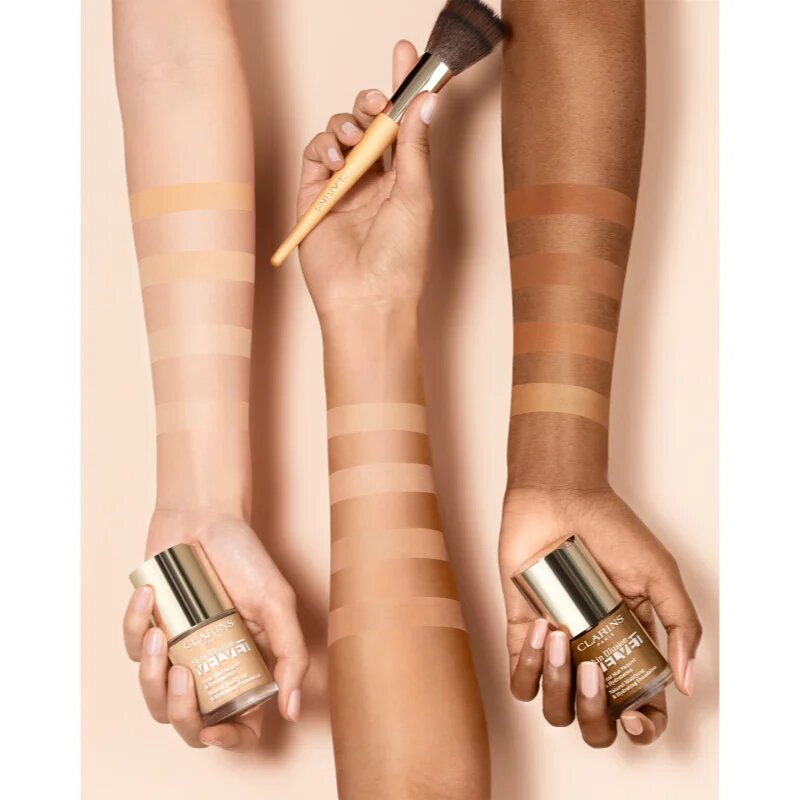 Clarins Skin Illusion Velvet течен фон дьо тен с матов завършек с подхранващ ефект цвят 112.5W 30 мл.