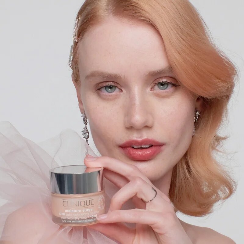 Clinique Holiday 12-days Advent Calendar коледен календар