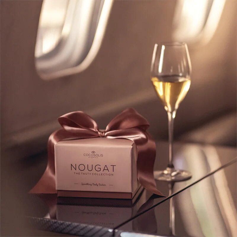 COCOSOLIS NOUGAT кадифено масло за тяло за освежаване и хидратация с блясък 250 мл.