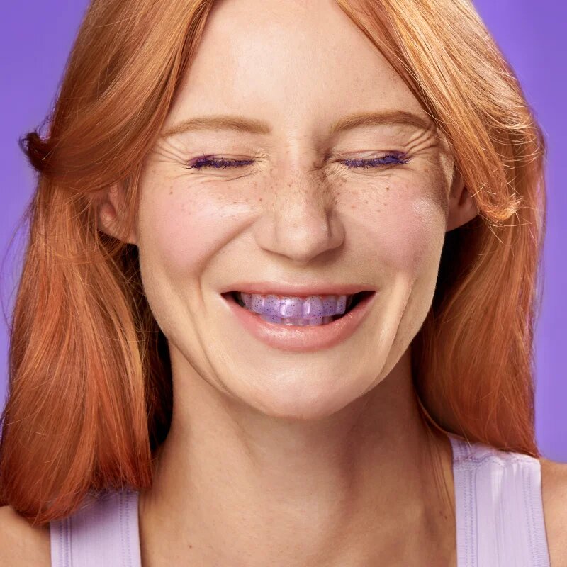 Colgate Max White Purple Reveal освежаваща паста за зъби 75 мл.