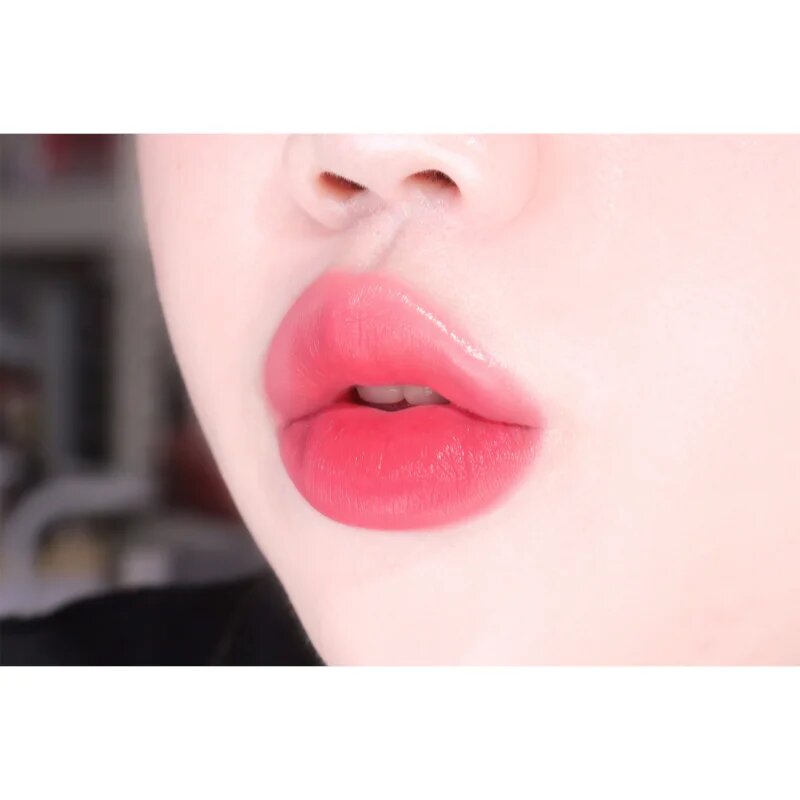 Colorgram Fruity Water Tint дълготраен гланц за устни за подхранване и хидратация цвят #02 Bunny Pink 2.8 гр.