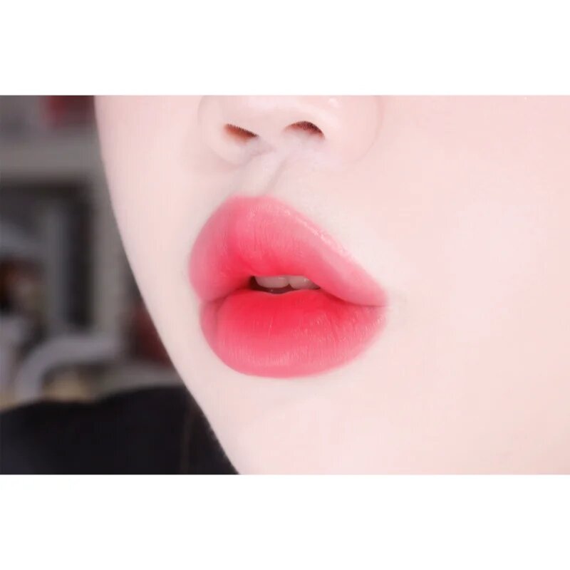 Colorgram Fruity Water Tint дълготраен гланц за устни за подхранване и хидратация цвят #05 Dainty Cherry 2.8 гр.