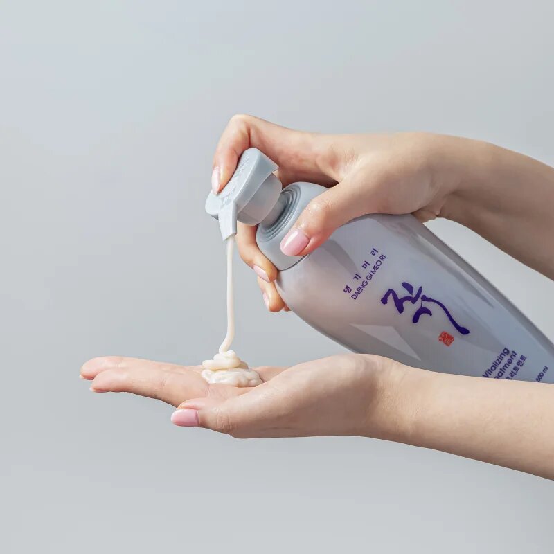 DAENG GI MEO RI Jin Gi Vitalizing Treatment ревитализиращ балсам за подхранване и блясък 500 мл.