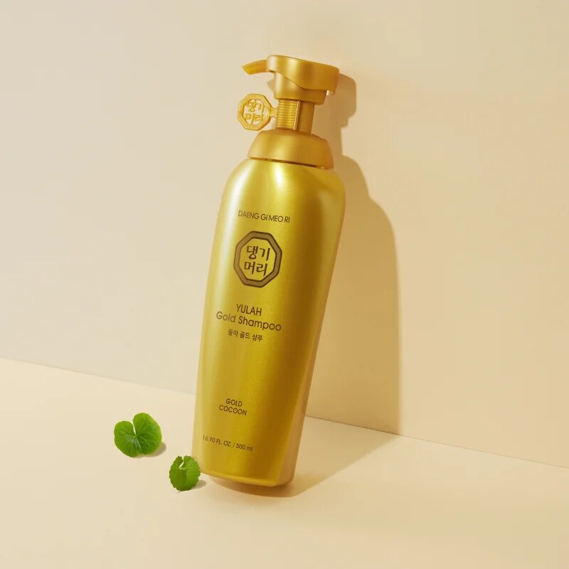 DAENG GI MEO RI Yula Gold Shampoo интензивен подхранващ шампоан за подсилване и блясък на косата 500 мл.