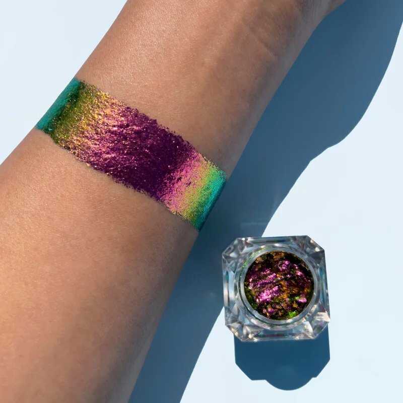 Danessa Myricks Beauty Infinite Chrome Flakes сенки за очи с блясък цвят Pride 3.8 гр.