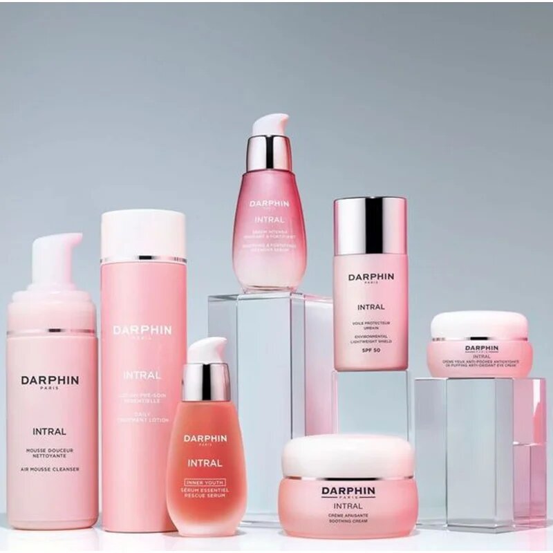 Darphin Intral Daily Treatment Lotion хидратиращ крем за лице 150 мл.