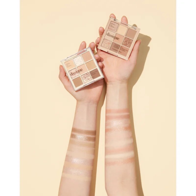Dasique Eye Shadow Palette палитра сенки за очи цвят 07 Milk Latte 7 гр.