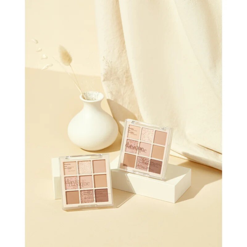 Dasique Eye Shadow Palette палитра сенки за очи цвят 07 Milk Latte 7 гр.