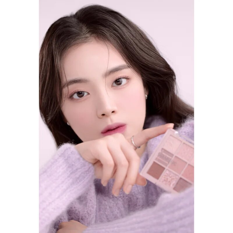 Dasique Eye Shadow Palette палитра сенки за очи цвят 16 Violet Knit 7 гр.