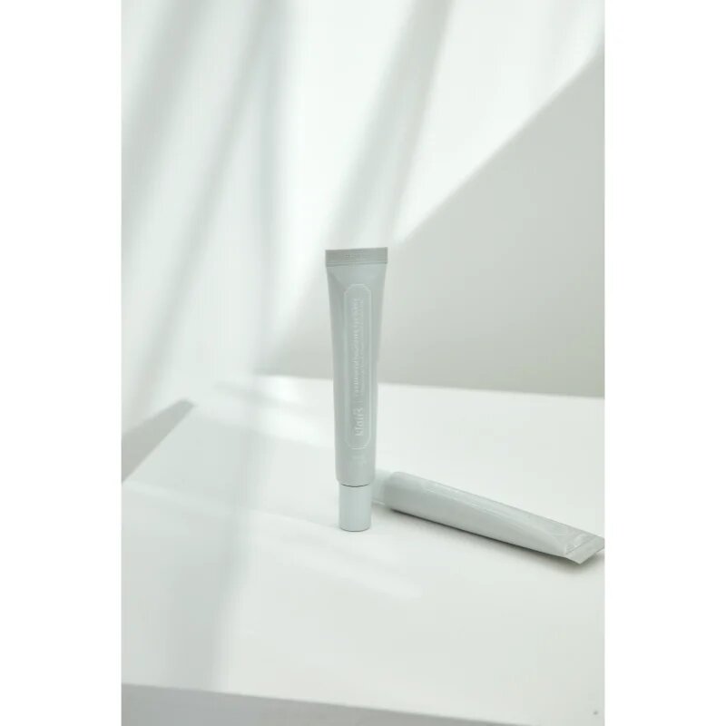 Dear Klairs Fundamental Nourishing Eye Butter подхранващ крем за околоочния контур 20 гр.