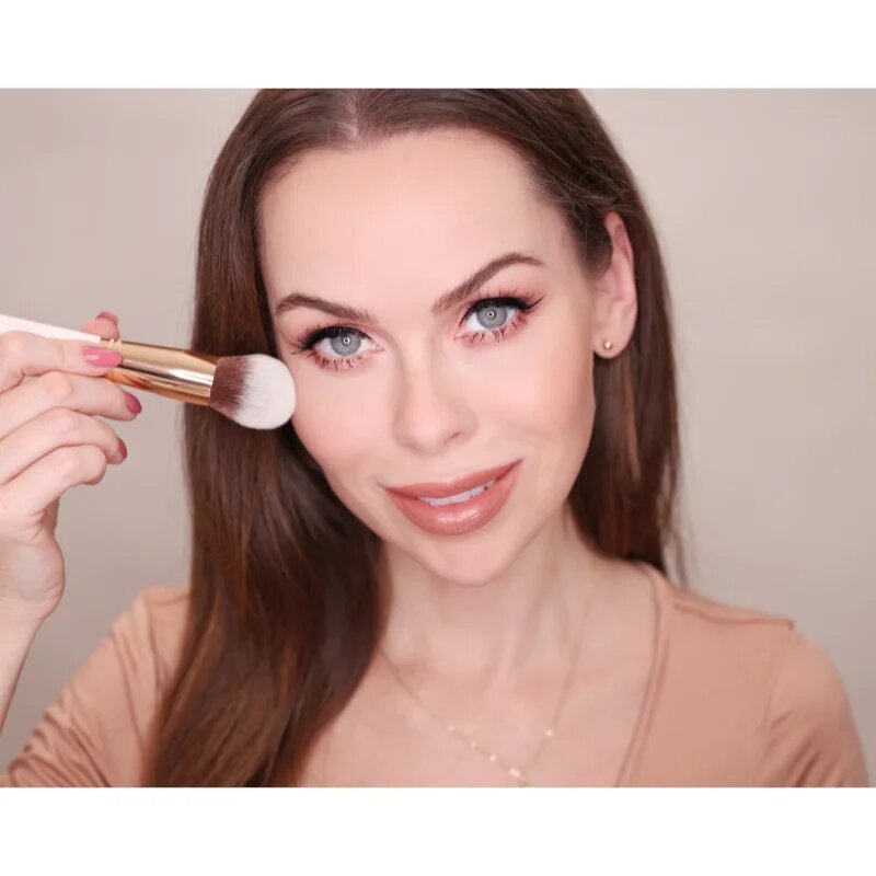 Dermacol Accessories Master Brush by PetraLovelyHair четка за контуриране и бронзър D53 Rose Gold 1 бр.
