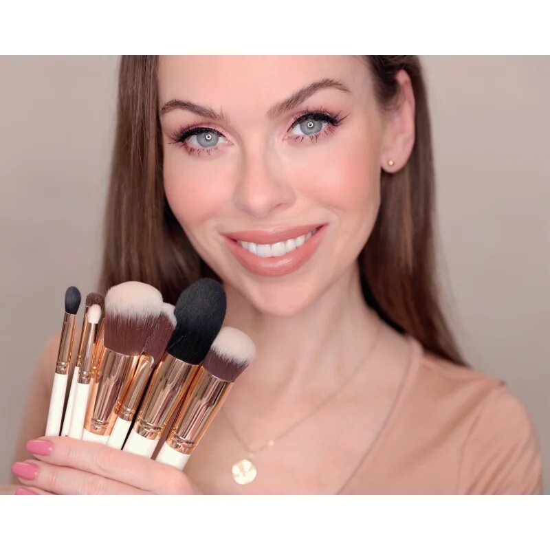 Dermacol Accessories Master Brush by PetraLovelyHair четка за контуриране и бронзър D53 Rose Gold 1 бр.
