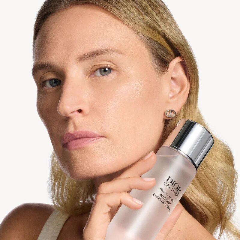 Dior Capture Intensive Essence Lotion лифтинг есенция за лице с хидратиращ ефект 175 мл.