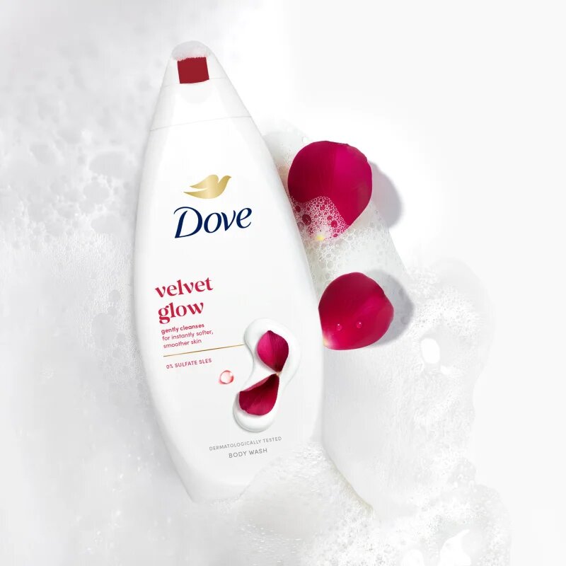 Dove Silky Velvet овлажняващ душ гел 720 мл.