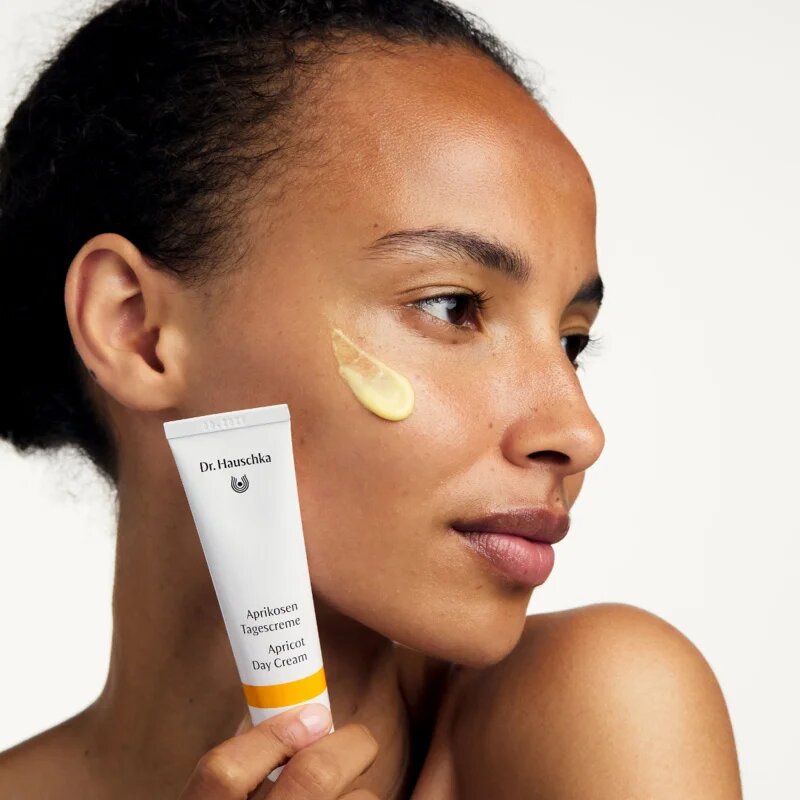 Dr. Hauschka Facial Care ревитализиращ крем за суха кожа 30 мл.