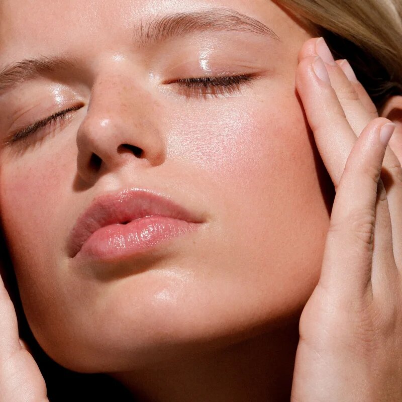 Dr. Hauschka Make-Up Illuminating Fluid течен хайлайтър 30 мл.