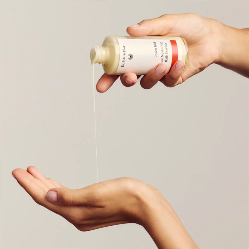 Dr. Hauschka Shower And Bath Rose Nurturing Bath Essence есенция за вана с роза 100 мл.