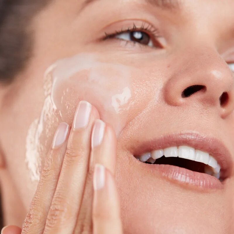 Elemis Dynamic Resurfacing Facial Wash почистващ гел с изглаждащ ефект 30 мл.