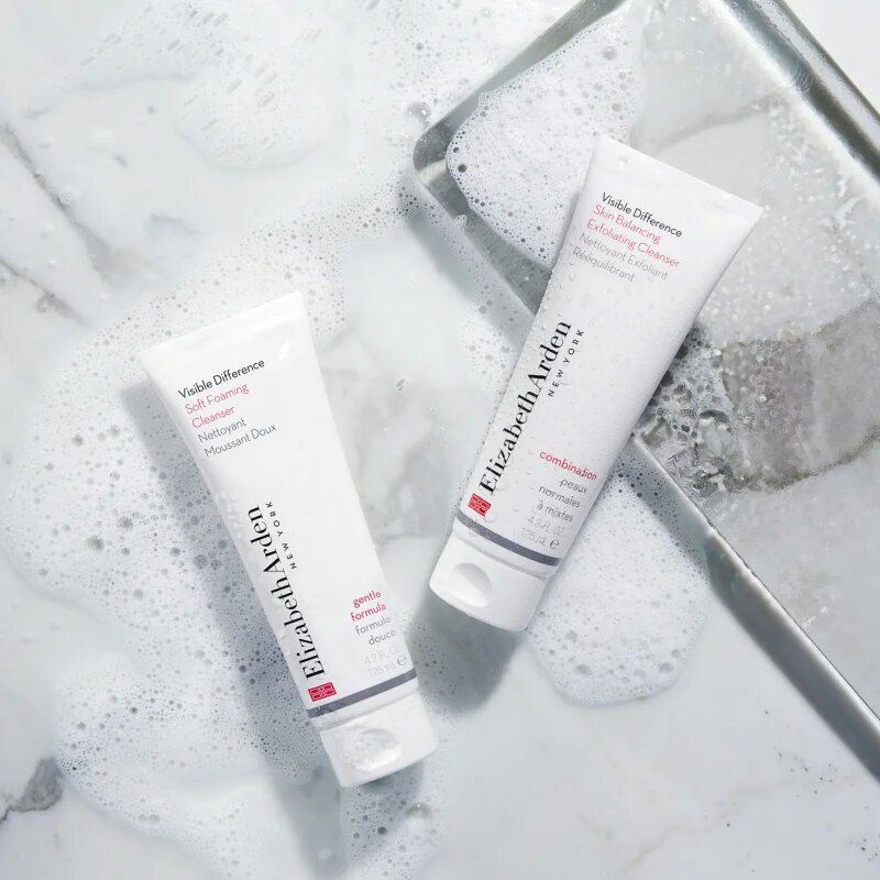Elizabeth Arden Visible Difference ексфолираща почистваща пяна за нормална към смесена кожа 125 мл.