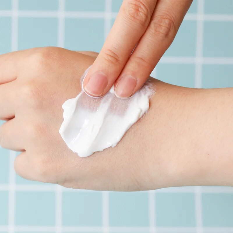 Elizavecca Milky Piggy White Crow Glacial More Cream озаряващ хидратиращ крем 100 мл.