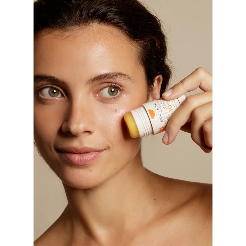 Embryolisse STICK SOLAIRE SPF50+ слънцезащитен крем в стик SPF 50+ 15 гр.