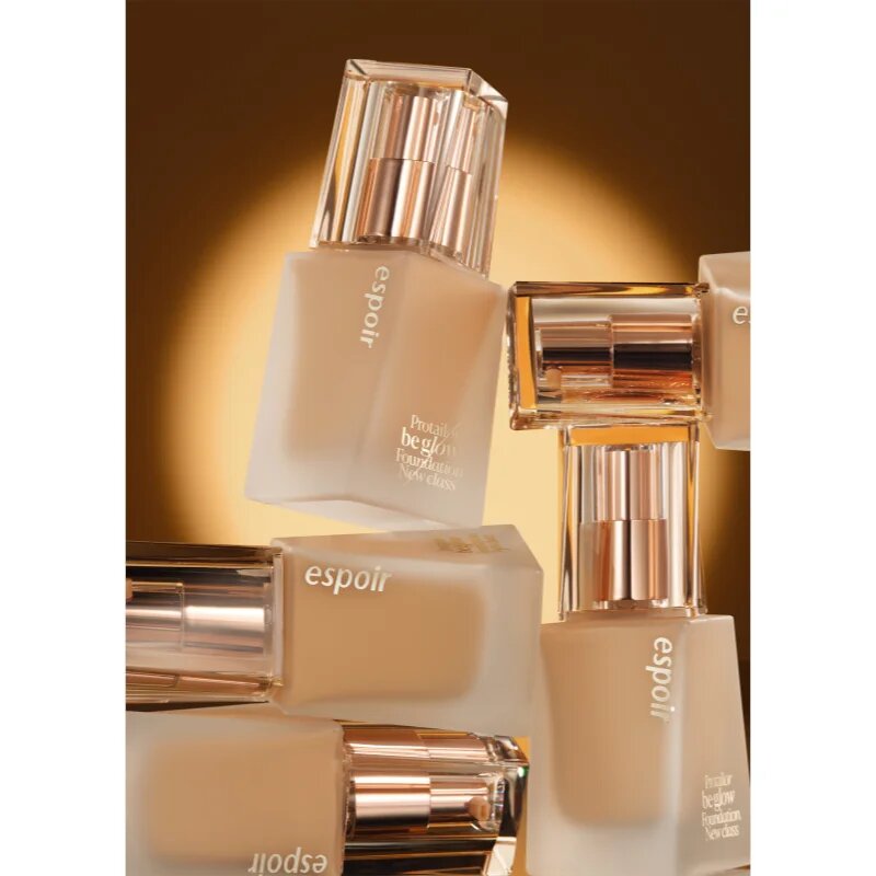 espoir Pro Tailor Foundation Be Glow хидратиращ фон дьо тен за озаряване на лицето цвят 21 Ivory 30 гр.