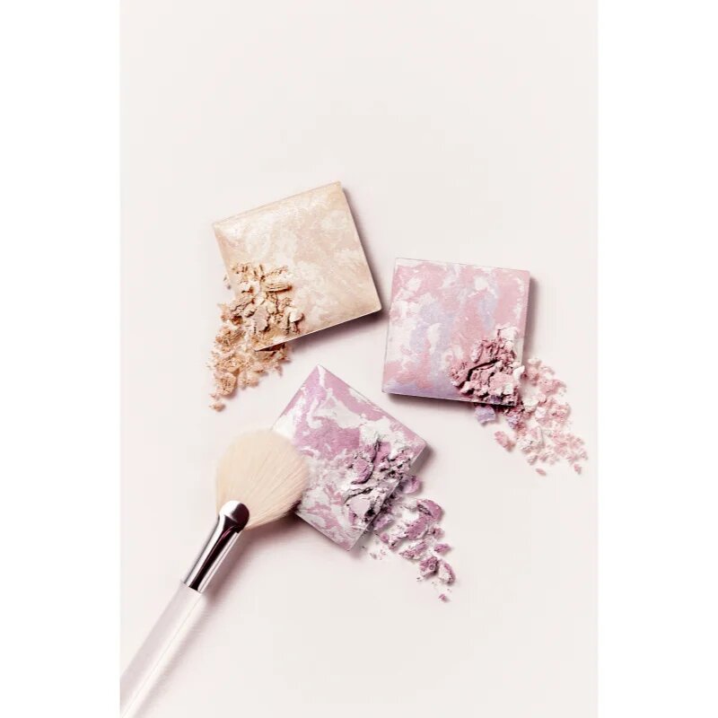 espoir Tone Pairing Highlighter озаряващ продукт за скули и околоочната зона с четка цвят Pink Marine 9.6 гр.