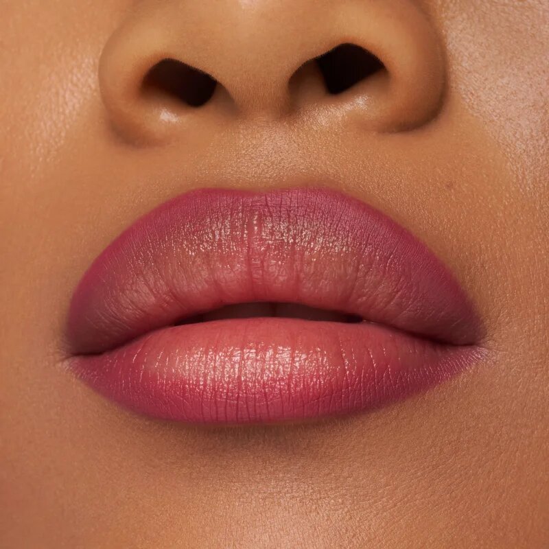 Essence 8h Matte Comfort матиран молив за устни с острилка цвят 20 Mauve Mirage 0.3 гр.