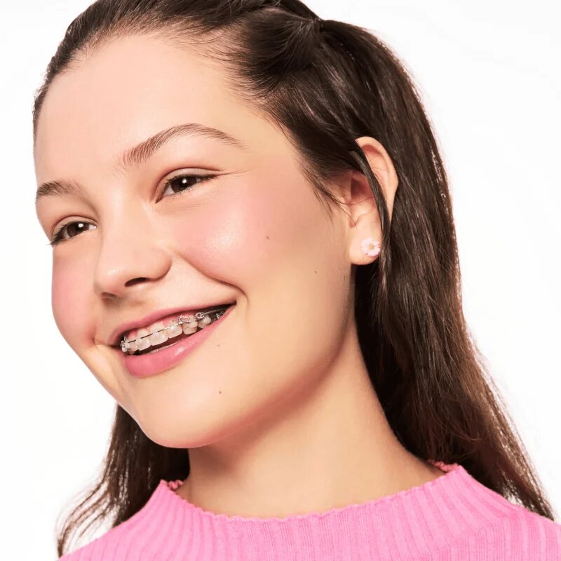 Essence baby got bronze бронзант в стик цвят 60 Crush On Caviar 5.5 гр.