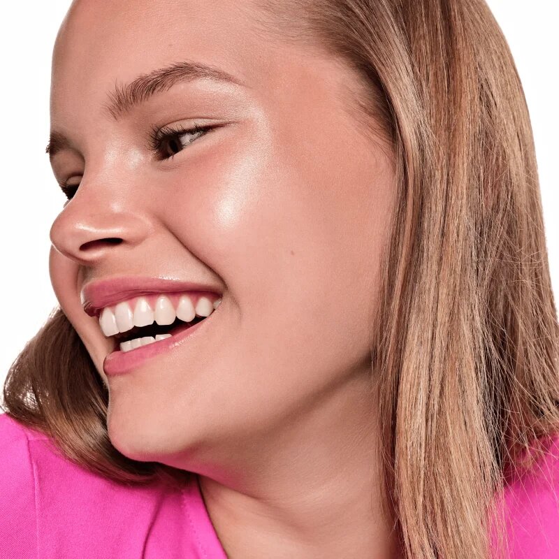 Essence BABY GOT GLOW озаряващ стик за сияен блясък цвят 10 Golden Aura 5.5 гр.