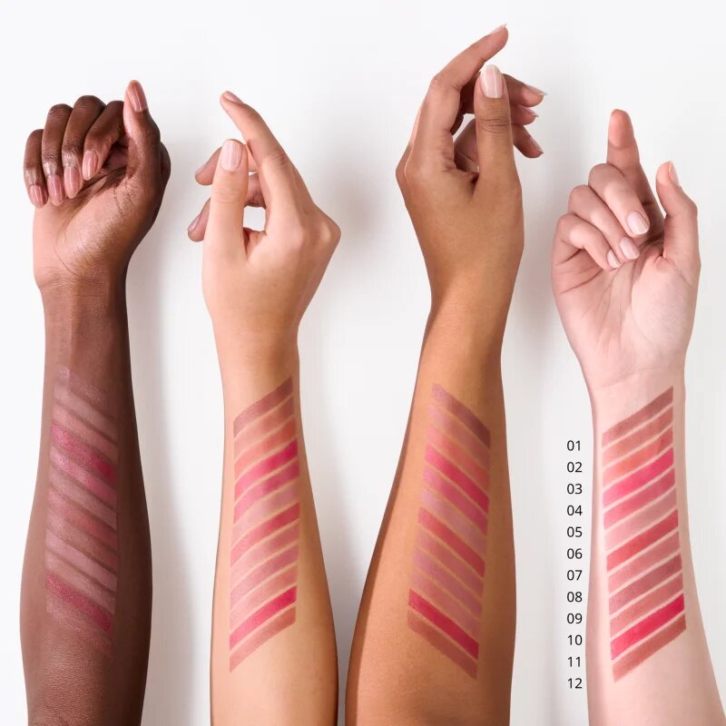 Essence Blur Soufflé матиращо течно червило цвят 01 Deep Scroll 3.6 мл.