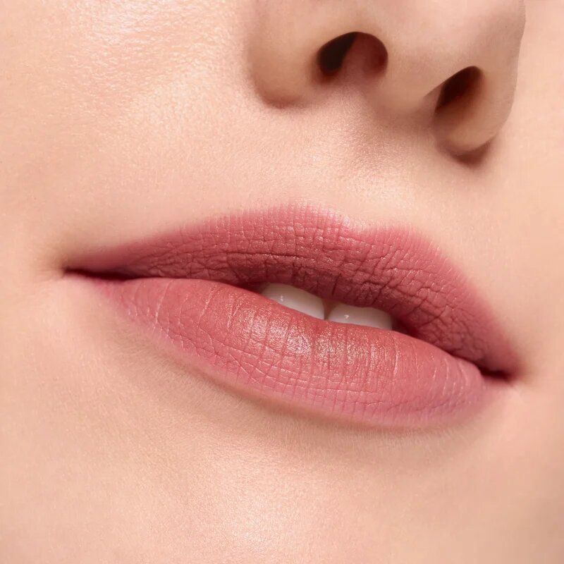 Essence Blur Soufflé матиращо течно червило цвят 01 Deep Scroll 3.6 мл.