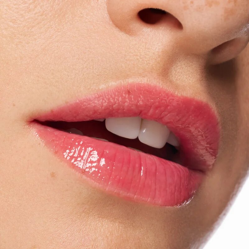 Essence Chili Bomb блясък за устни за по-голям обем 10 мл.