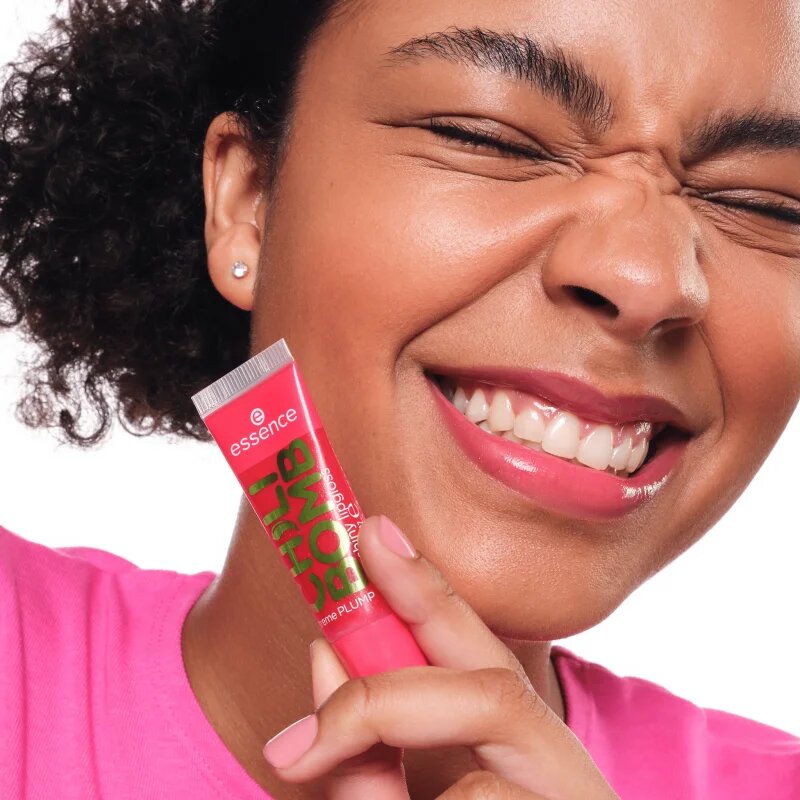 Essence Chili Bomb блясък за устни за по-голям обем 10 мл.