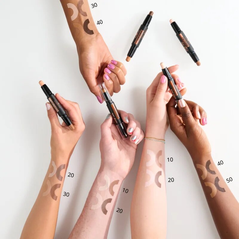 Essence CONTOURING Duo Stick двустранна контурираща писалка цвят 30 Medium 2 гр.