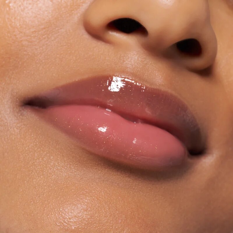 Essence Dulce De Leche Bomb блясък за устни цвят 01 Cream Come True 10 мл.