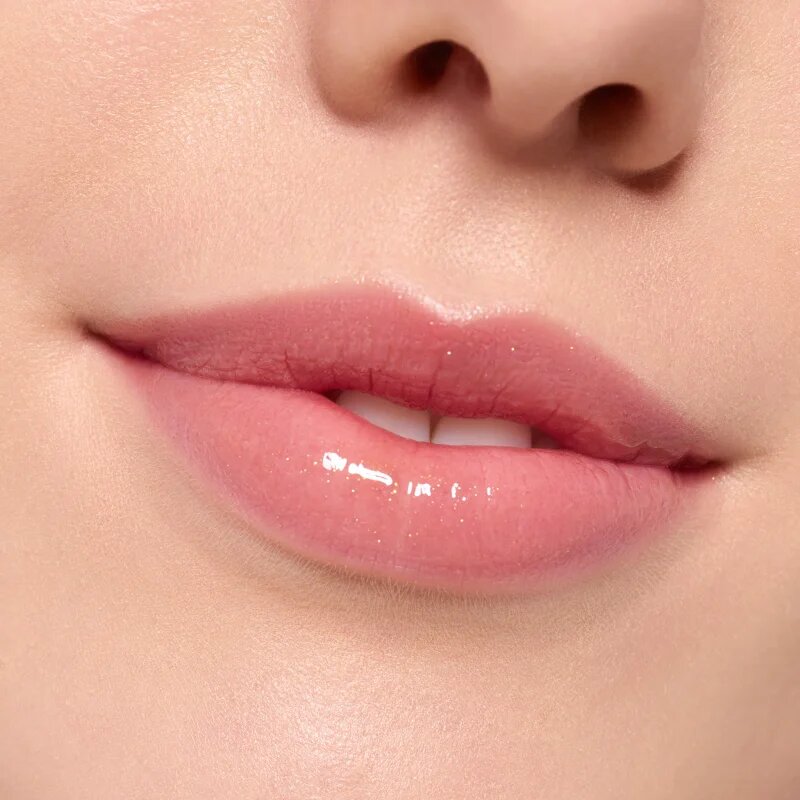 Essence Dulce De Leche Bomb блясък за устни цвят 01 Cream Come True 10 мл.